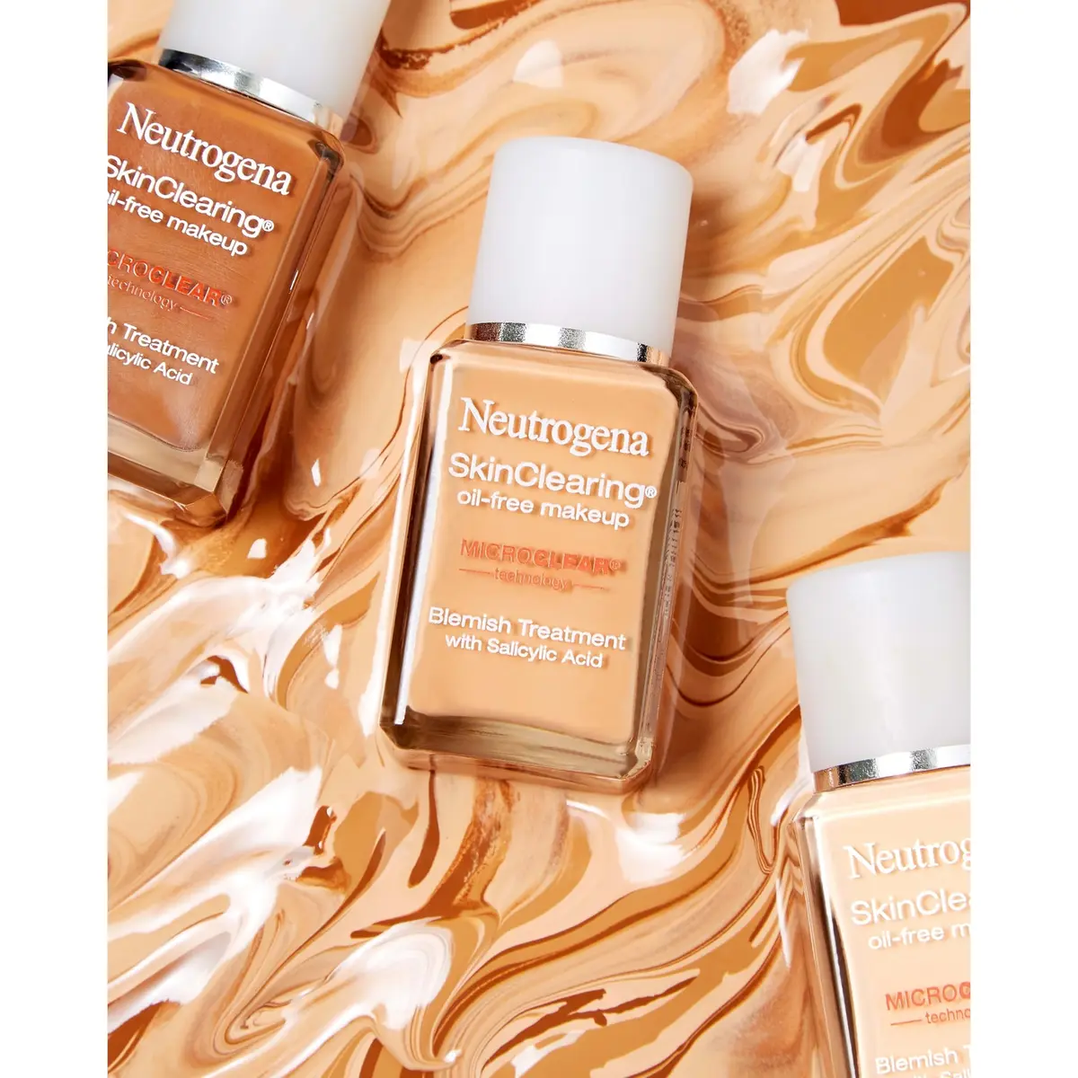 Neutrogena SkinClearing Oil-Free Liquid Foundation 29.57ml (1 fl. oz) | Fights Breakouts & Controls Shine - view 4