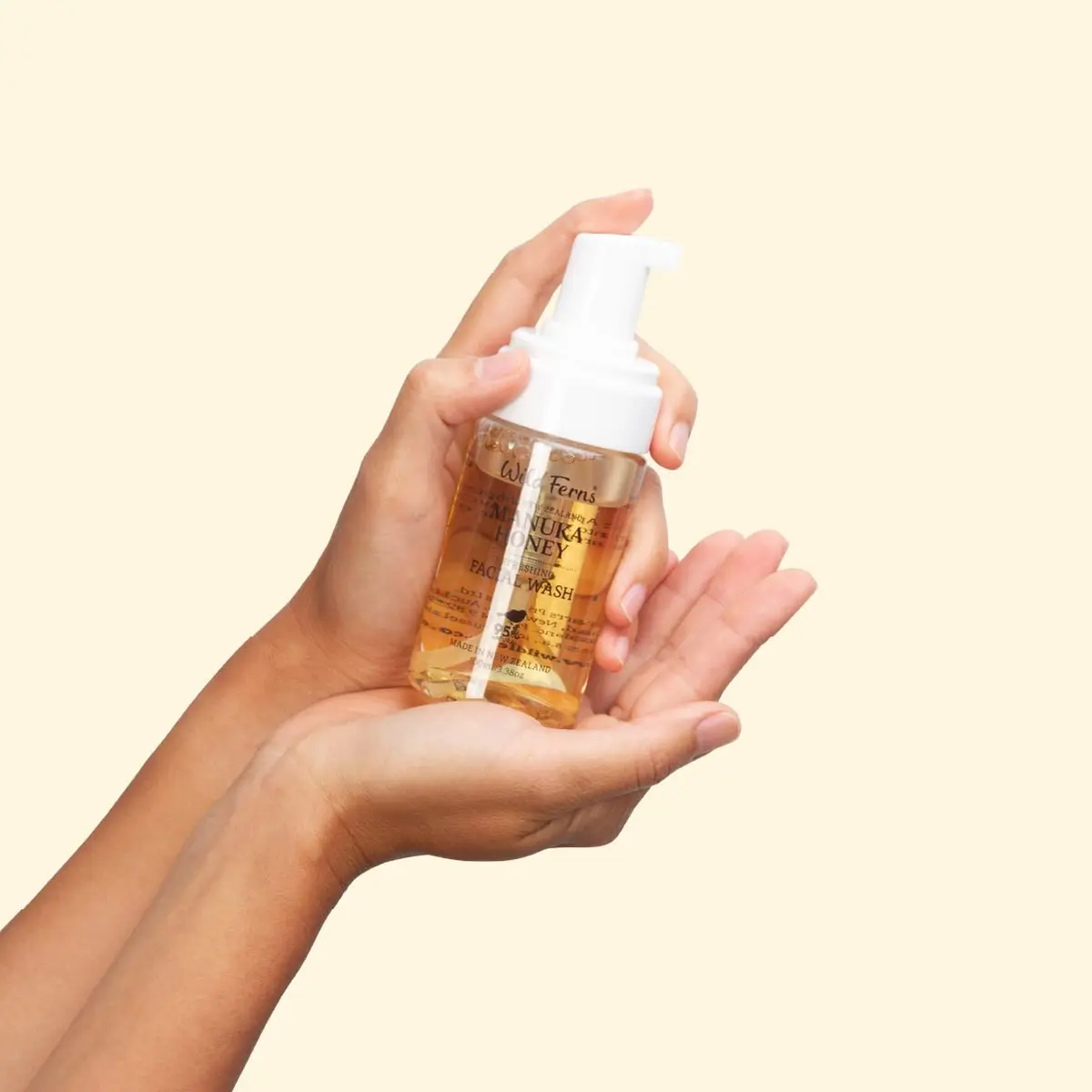 Wild Ferns Manuka Honey Refreshing Facial Wash with Sweet Orange Oil | Nourishes & Detoxifies Skin - view 3