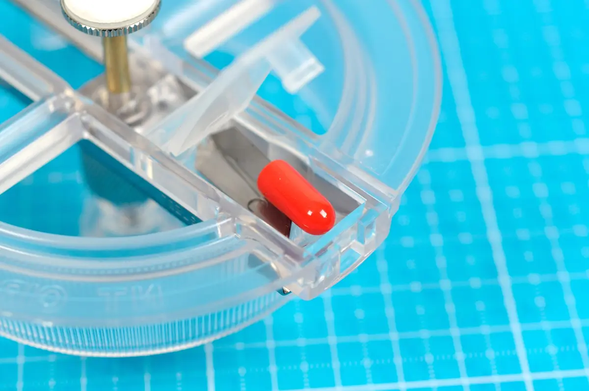 NT Cutter iC-1500P Circle Cutter 18mm (0.71") | Cuts Circles 19mm to 171mm Diameter - view 8