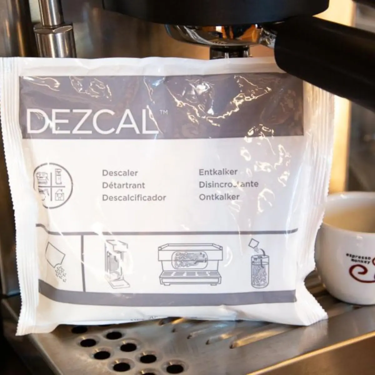 Urnex Dezcal Activated Scale Remover 7 oz | Biodegradable, Non-Toxic Descaler for Coffee & Espresso Equipment - view 5