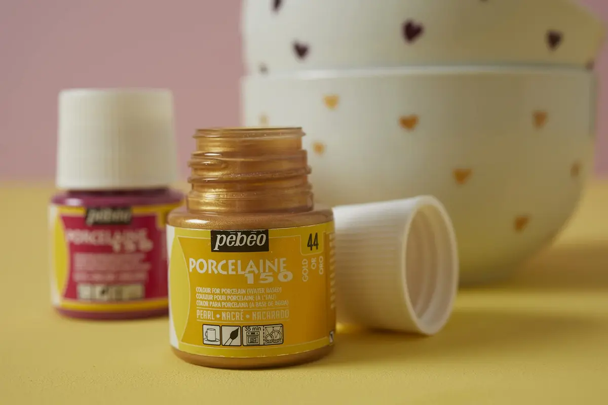PEBEO Porcelaine 150 Ceramic Paint - Water-Based High-Gloss Color Paints for Porcelain, 45 ml Bottle, Ruby Red - view 4