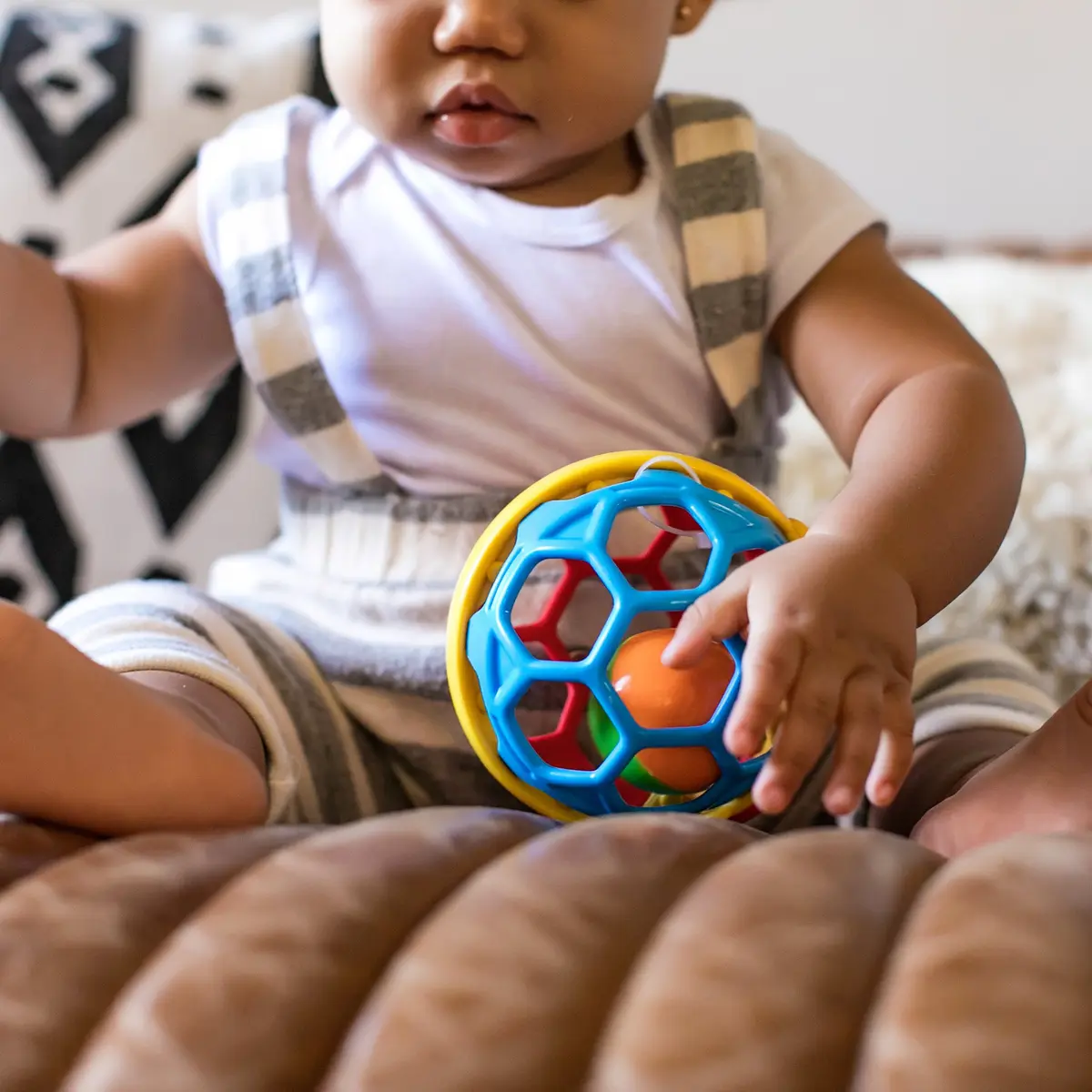 Baby Einstein Bendy Ball Easy Grasp Oball Rattle Toy 10.16 cm (4 Inches) | BPA-Free for Ages 3 Months+ - view 6