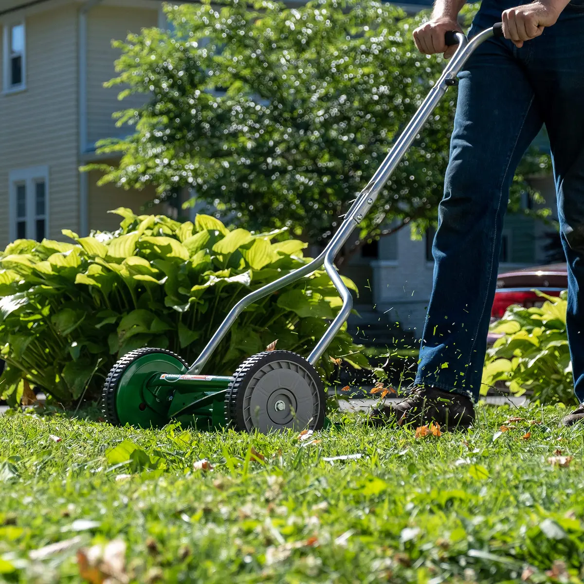 Scotts 14-Inch 5-Blade Reel Lawn Mower | Manual, Green, 14" Cutting Width - view 6