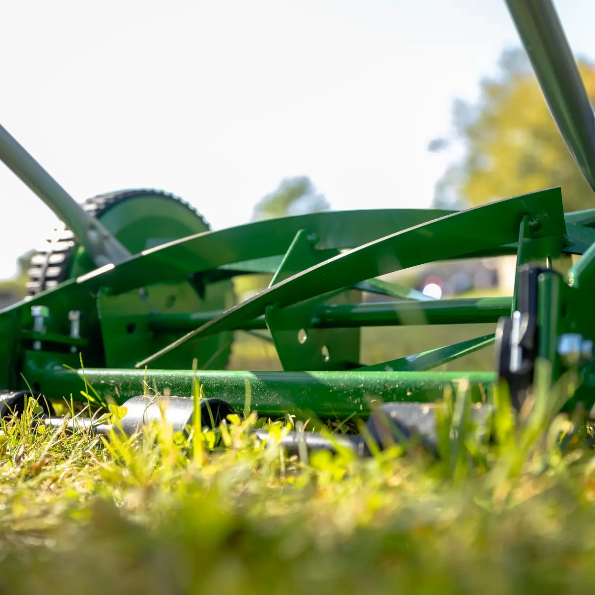 Scotts 14-Inch 5-Blade Reel Lawn Mower | Manual, Green, 14" Cutting Width - view 2