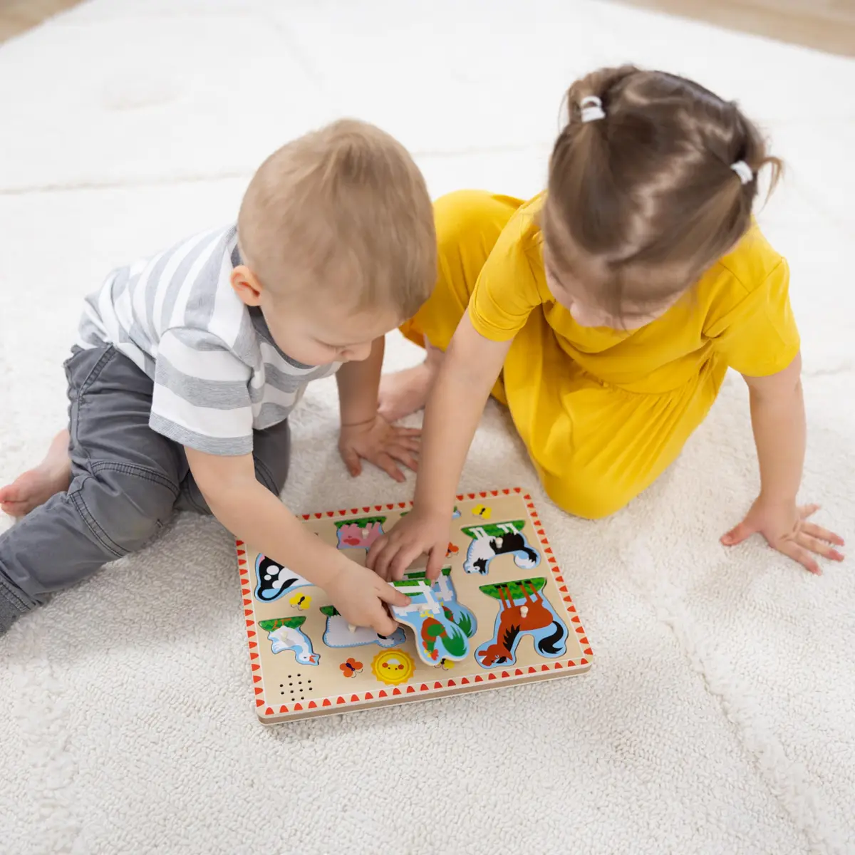 Melissa & Doug Farm Animals Sound Puzzle – 8-Piece Wooden Peg Puzzle with Light-Activated Sounds, Music Learning Toy for Toddlers and Preschoolers Ages 2+ - view 8