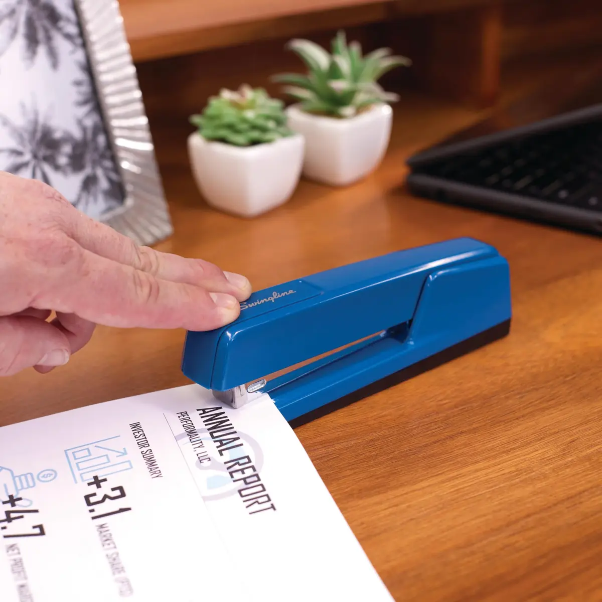 Swingline Stapler 30 Sheet Capacity | Jam-Free Metal Classic Blue (74724) - view 3