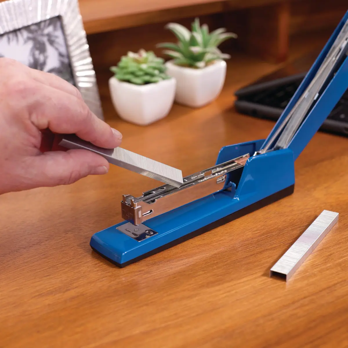 Swingline Stapler 30 Sheet Capacity | Jam-Free Metal Classic Blue (74724) - view 4