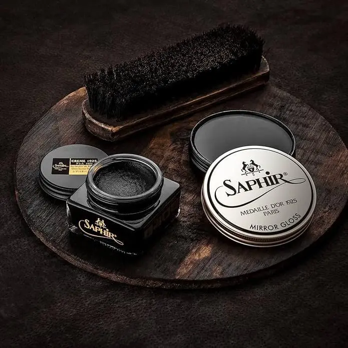 SAPHIR NOIR Natural Cream Shoe Polish 75ml (2.5 Fl Oz) | Medaille d'Or Leather Conditioner for Boots, Handbags - view 10