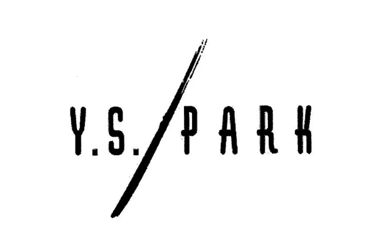 Y.S.PARK 234 Short Hair Design Comb 7.4 Inch (18.8 cm) | Professional Barber Styling Tool - view 2