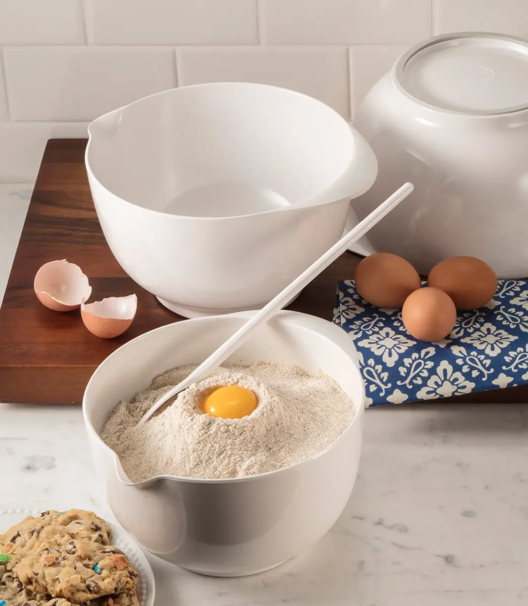 Hutzler Melamine Mixing Bowl Set: 2, 3, and 4 Liters, White | BPA-Free & Dishwasher Safe - view 7