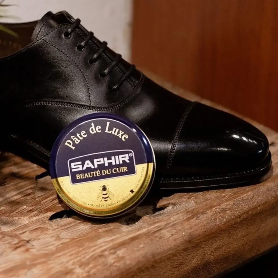 Saphir Pâte de Luxe Natural Wax Shoe Polish 50ml (1.76 Fl Oz) | Mirror Shine & Protection for Smooth Leather - view 5