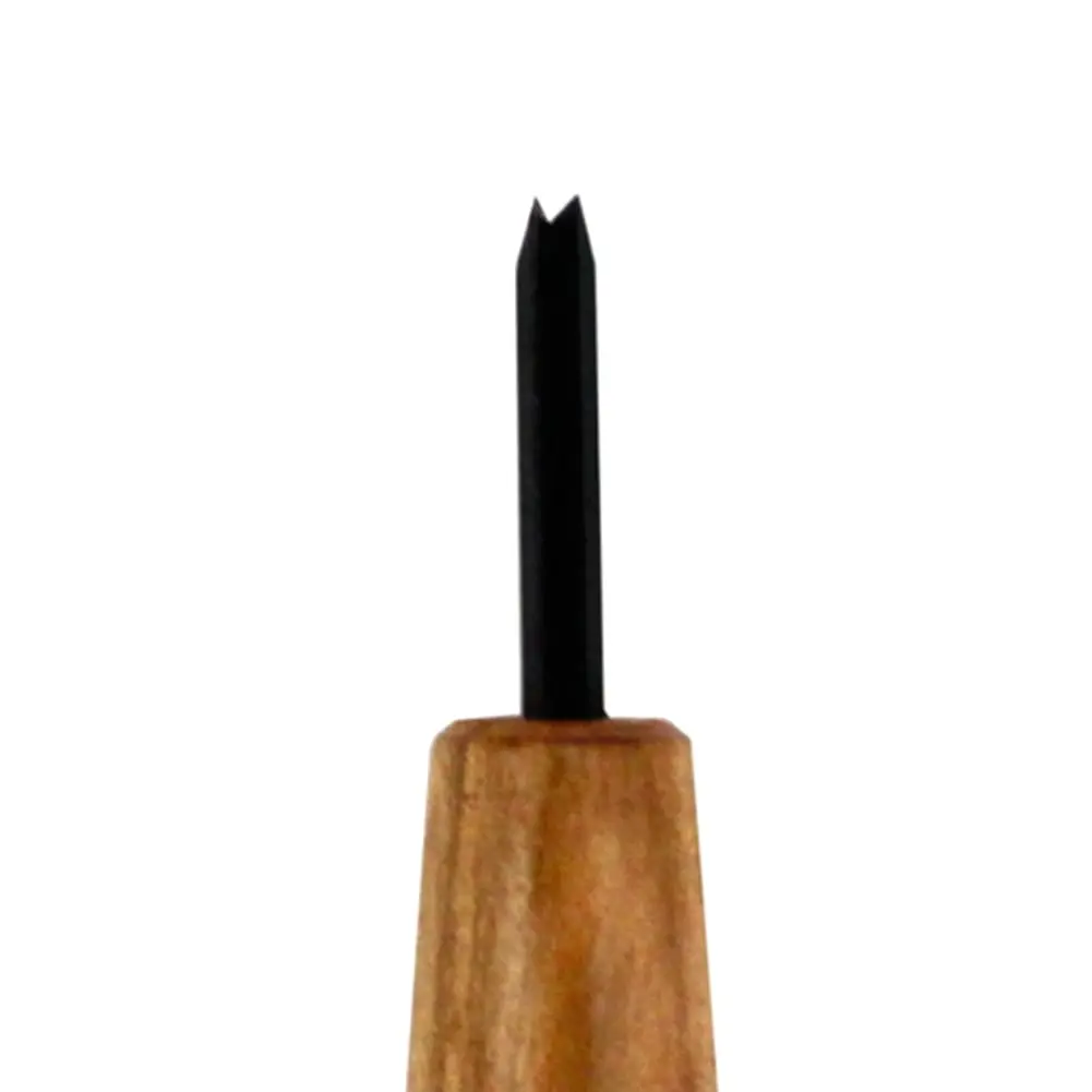 三木章 Mikisho Power Grip Chisel Triangular 1.5mm | Japanese Hand Tool for Wood Carving - view 2