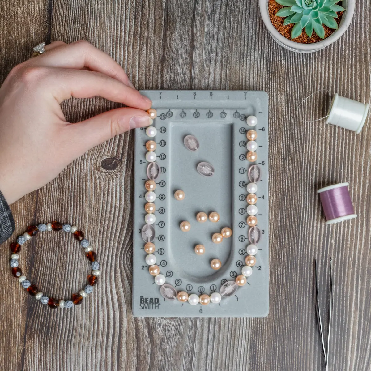 The Beadsmith Mini Bead Board Grey Flocked 17 cm (6.75 in) | Design Necklaces & Bracelets Anywhere - view 7