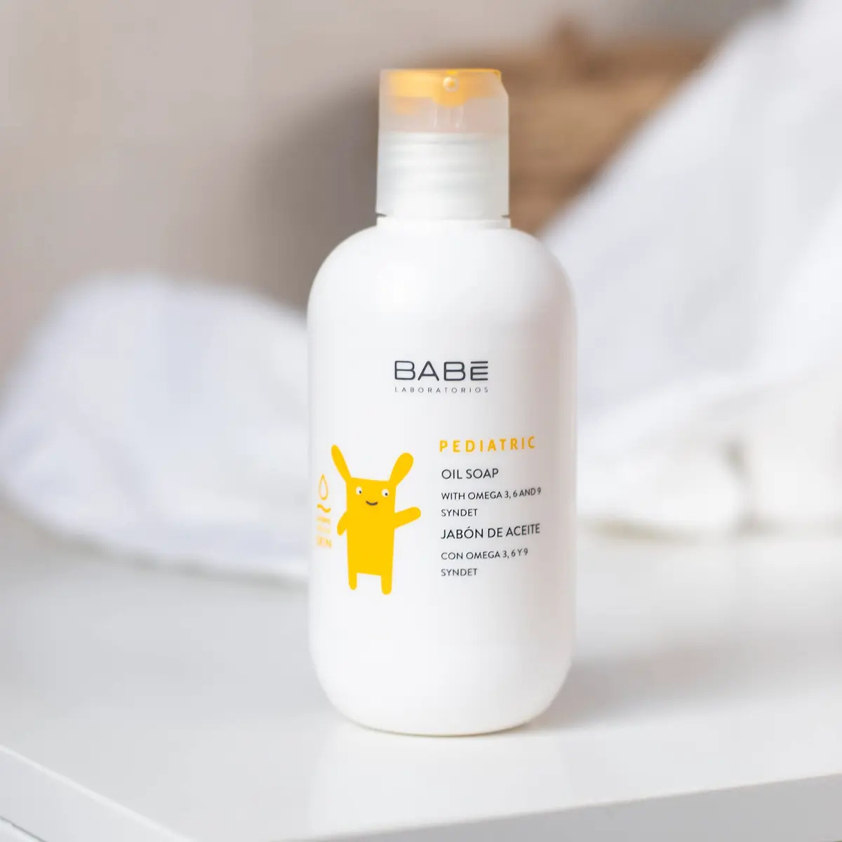 Laboratorios Babe Pediatric Emollient Soap 200 ml | Moisturizing Sensitive Skin - view 2