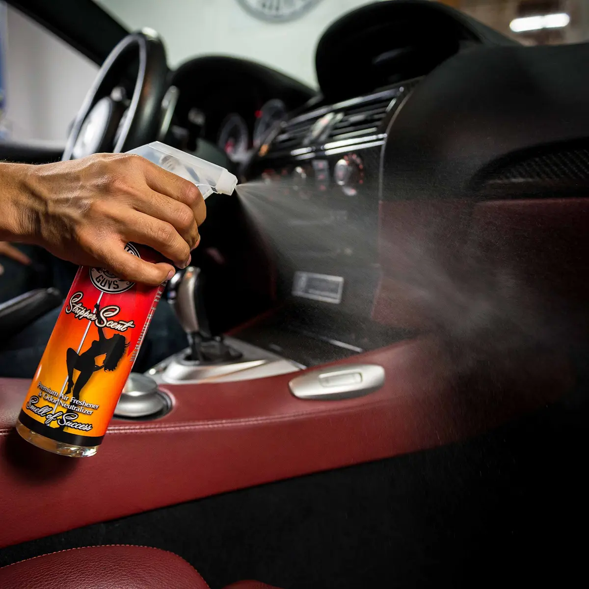 Chemical Guys Signature Scent Premium Air Freshener and Odor Eliminator 118ml (4 fl oz) | Smell of Success for Cars & Home - view 2