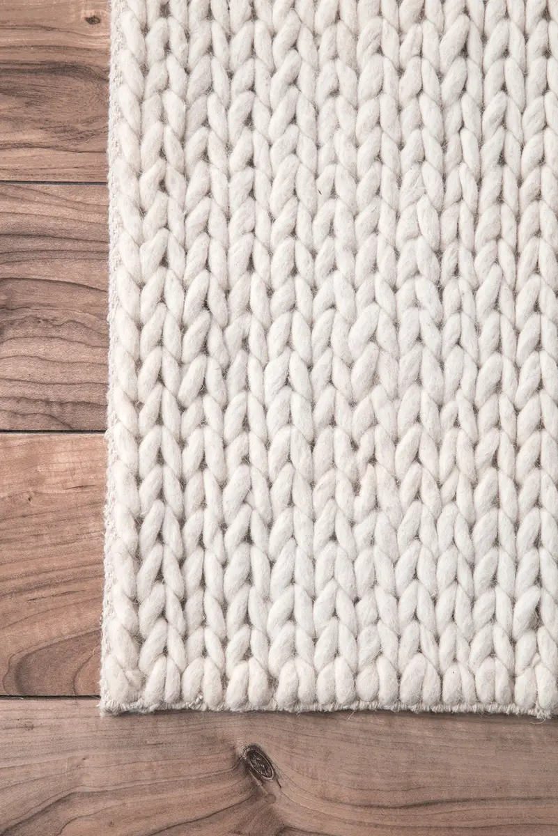 nuLOOM Penelope Off White Solid Hand Woven Wool Area Rug, 3' x 5' | Cozy & Durable - view 4