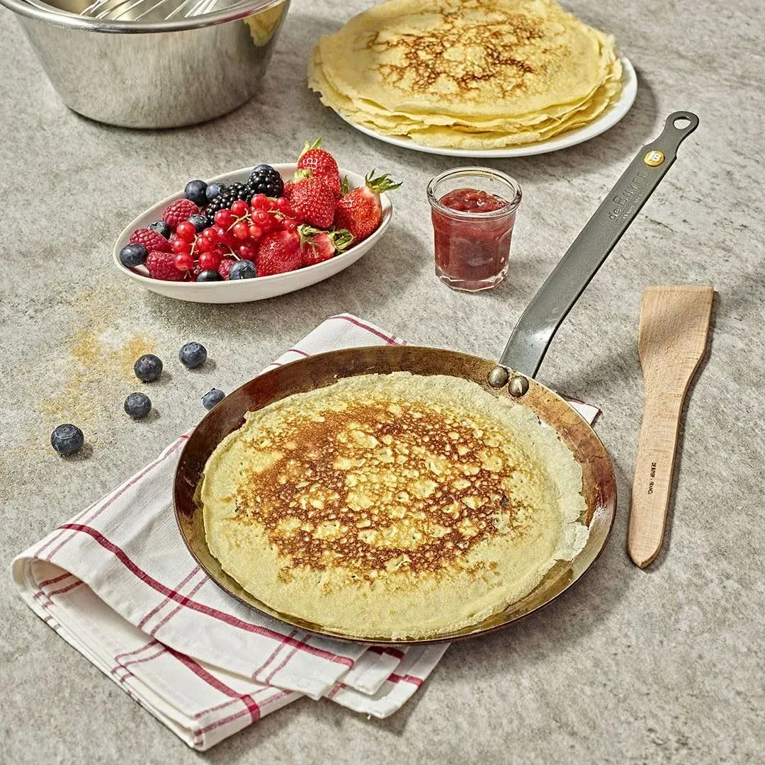 de Buyer MINERAL B Carbon Steel Crepe & Tortilla Pan - 24 cm (9.5 inch) Diameter | Induction Compatible, Oven Safe - view 2