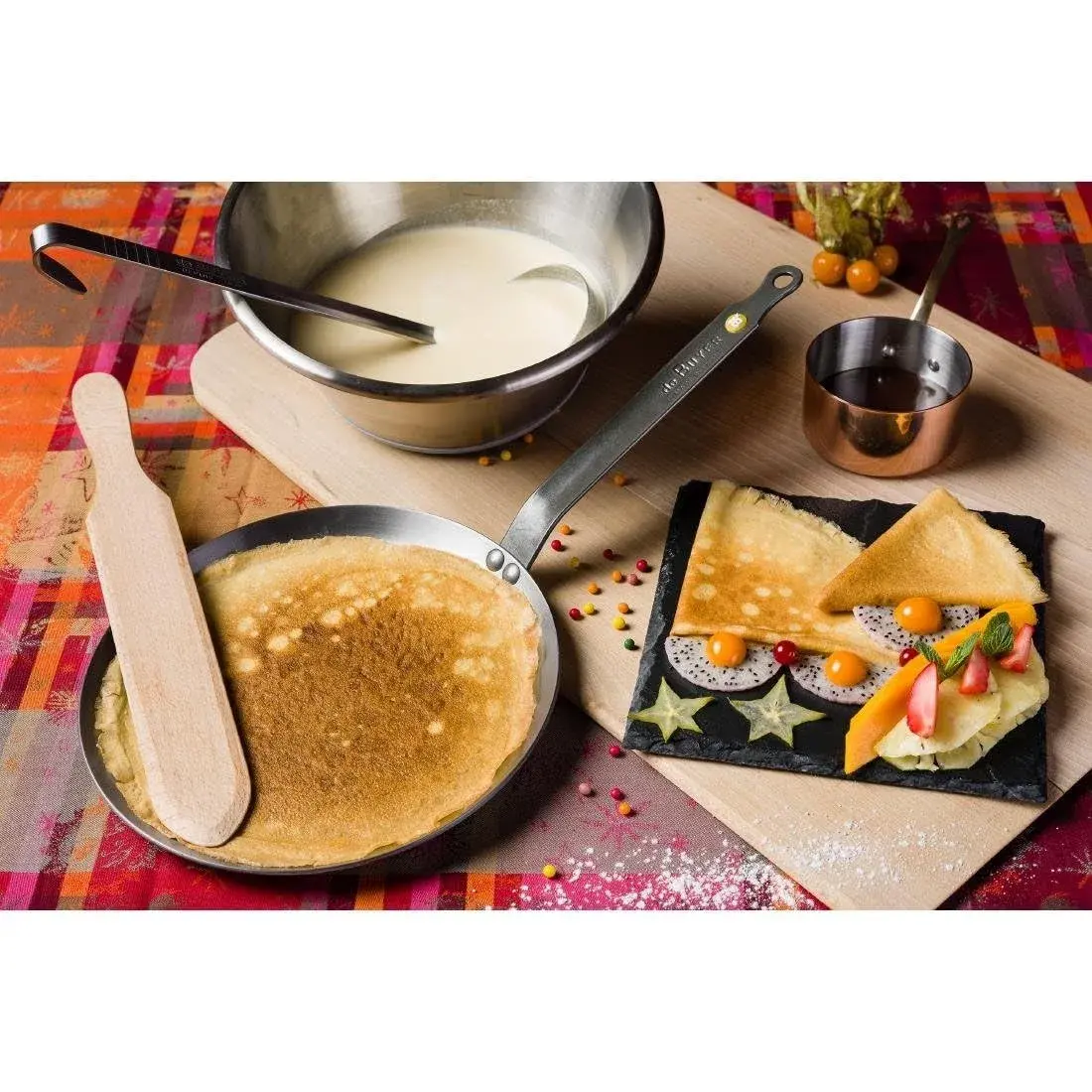 de Buyer MINERAL B Carbon Steel Crepe & Tortilla Pan - 30 cm (12") Diameter, 25 cm (10") Cooking Surface | Naturally Non-Stick Finish - view 2