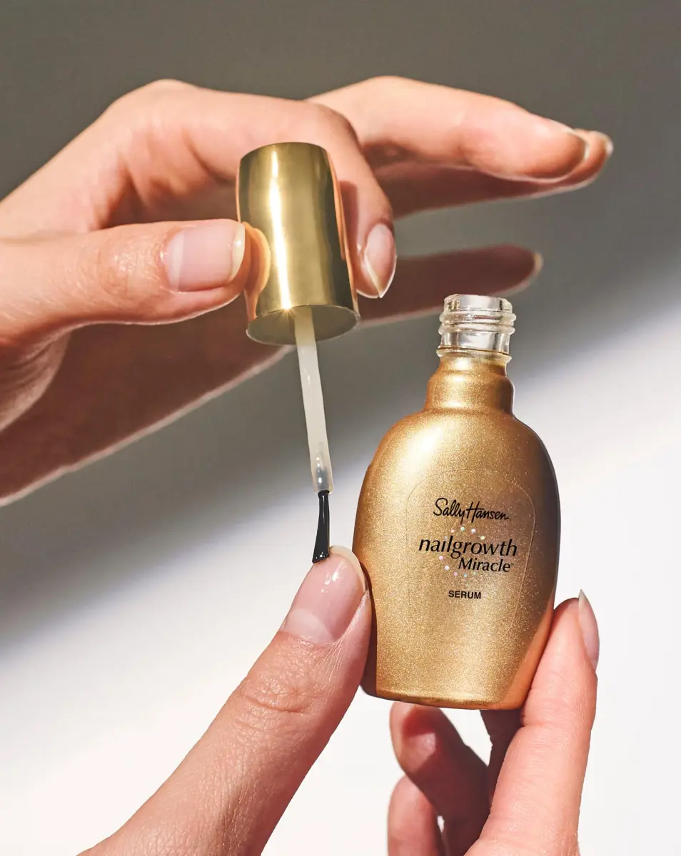 Sally Hansen Nailgrowth Miracle Growth Treatment 13ml (0.45 Fl Oz) | Professional Strength for Speedy Nail Growth - view 4
