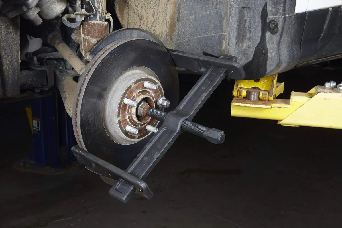 OTC 6980 Brake Drum and Rotor Puller - 12-3/4" Spread, 5" Reach | Heavy Duty Large Component Removal - view 5