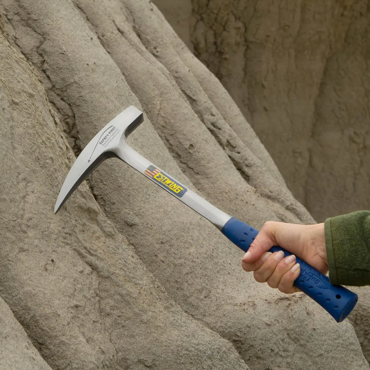 Estwing Rock Pick Geology Hammer 624g (22 oz) with Pointed Tip & Shock Reduction Grip | Forged Steel Head - view 6