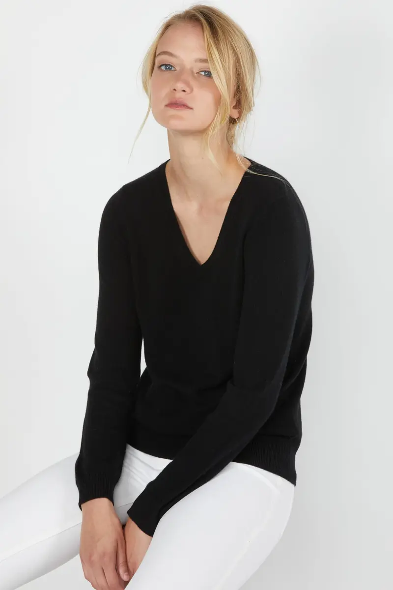 JENNIE LIU 100% Cashmere V Neck Sweater for Women, Black | Lightweight, Soft & Classic Fit - view 7