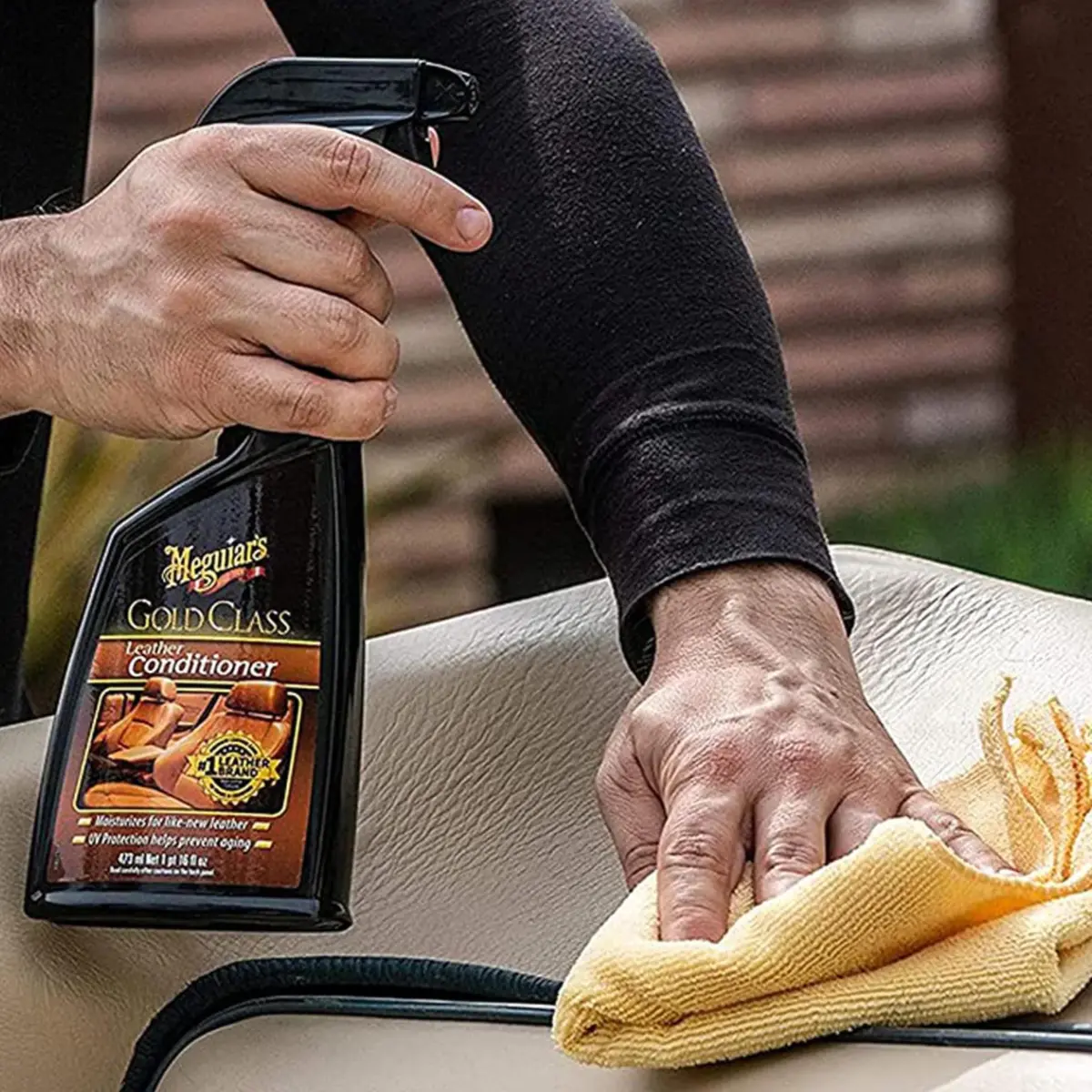 Meguiar's Gold Class Leather Conditioner Spray 473ml (16 Fl Oz) | Restores Leather Seats - view 2