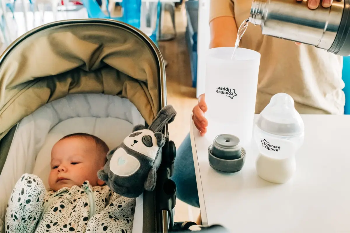 Tommee Tippee Travel Bottle & Food Warmer, Portable Thermal Flask, 421.34 cu in | Keeps Water Hot for On-the-Go Feeding - view 8