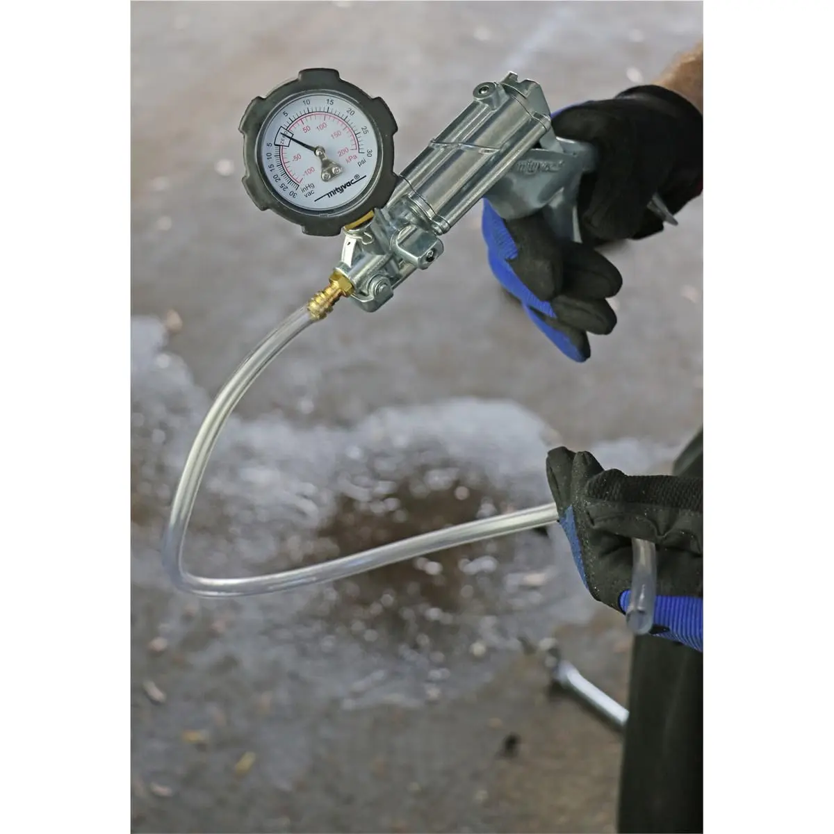 Mityvac MV8510 Silverline Elite Automotive Brake/Clutch Hand Pump | Dual Pressure/Vacuum, Zinc-Aluminum Die Cast, 2" Gauge - view 5
