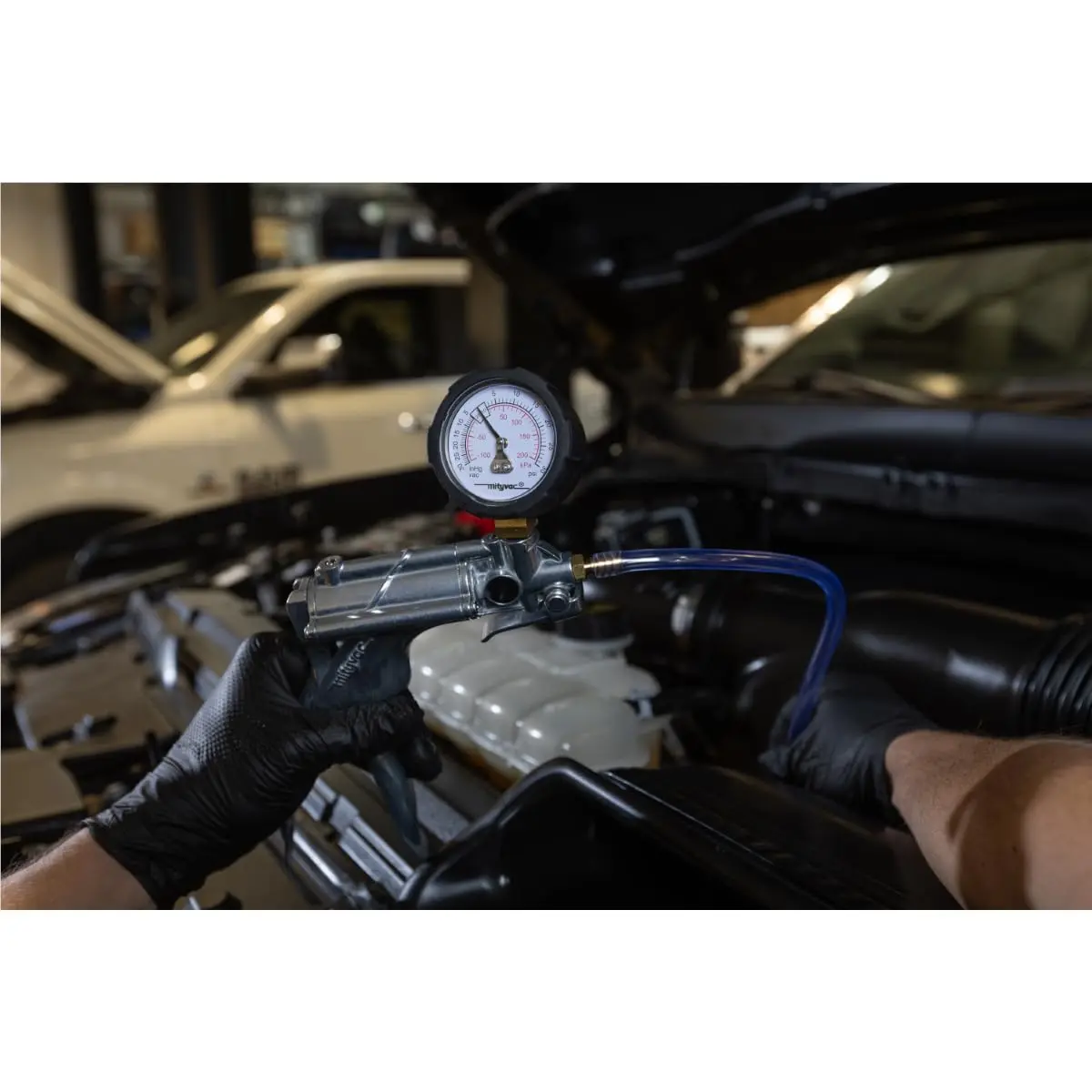 Mityvac MV8510 Silverline Elite Automotive Brake/Clutch Hand Pump | Dual Pressure/Vacuum, Zinc-Aluminum Die Cast, 2" Gauge - view 7