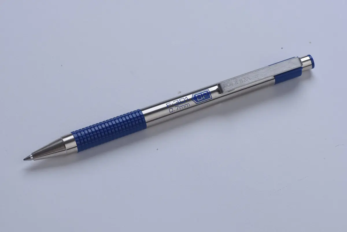 Zebra Pen Steel Ballpoint Refill 1.6mm Bold Point | Fits F-301 Bold, Black Ink, 2-Pack - view 3