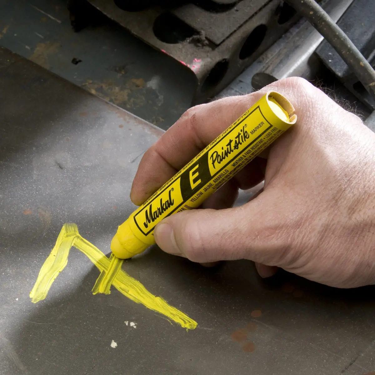 Markal White Solid Paint Marker 12 Pk | High-Intensity, Weather-Resistant, -46°C to 66°C - view 2