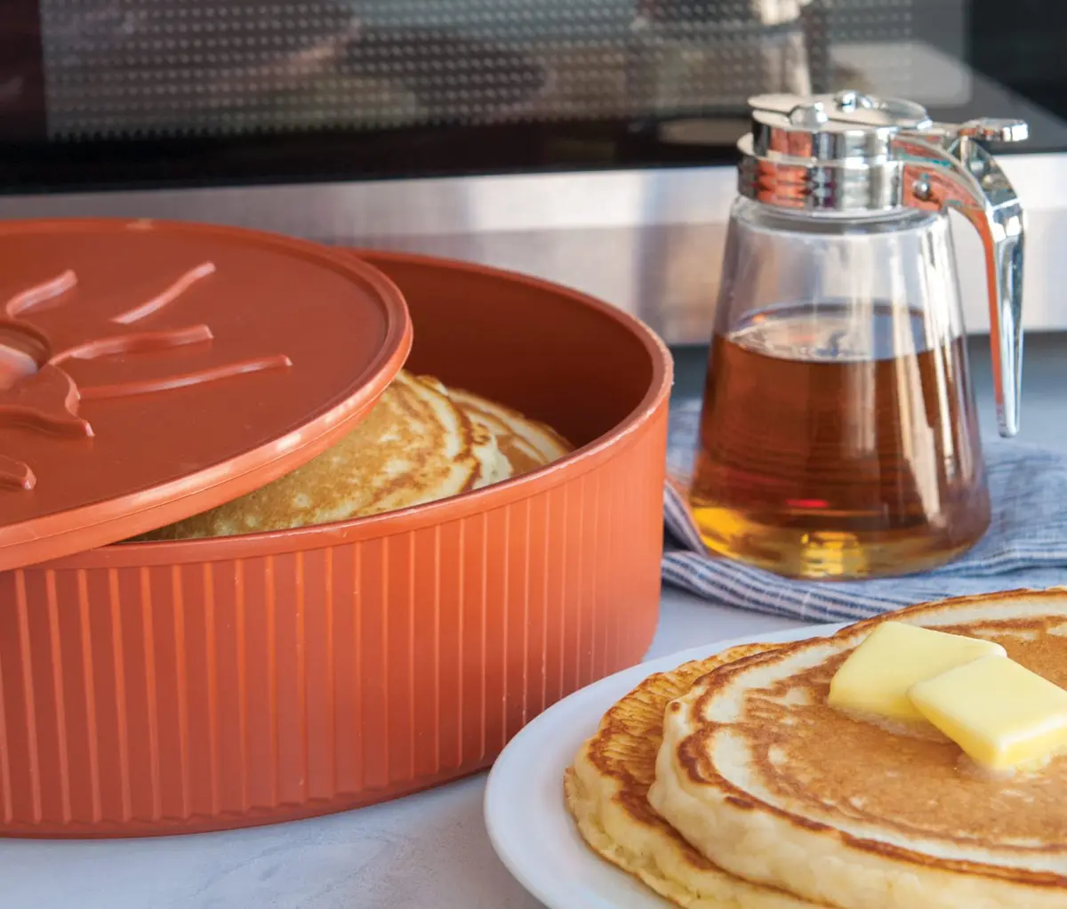 Nordic Ware Microwave Tortilla and Pancake Warmer, 10-Inch | Fits Large Tortillas & More - view 6
