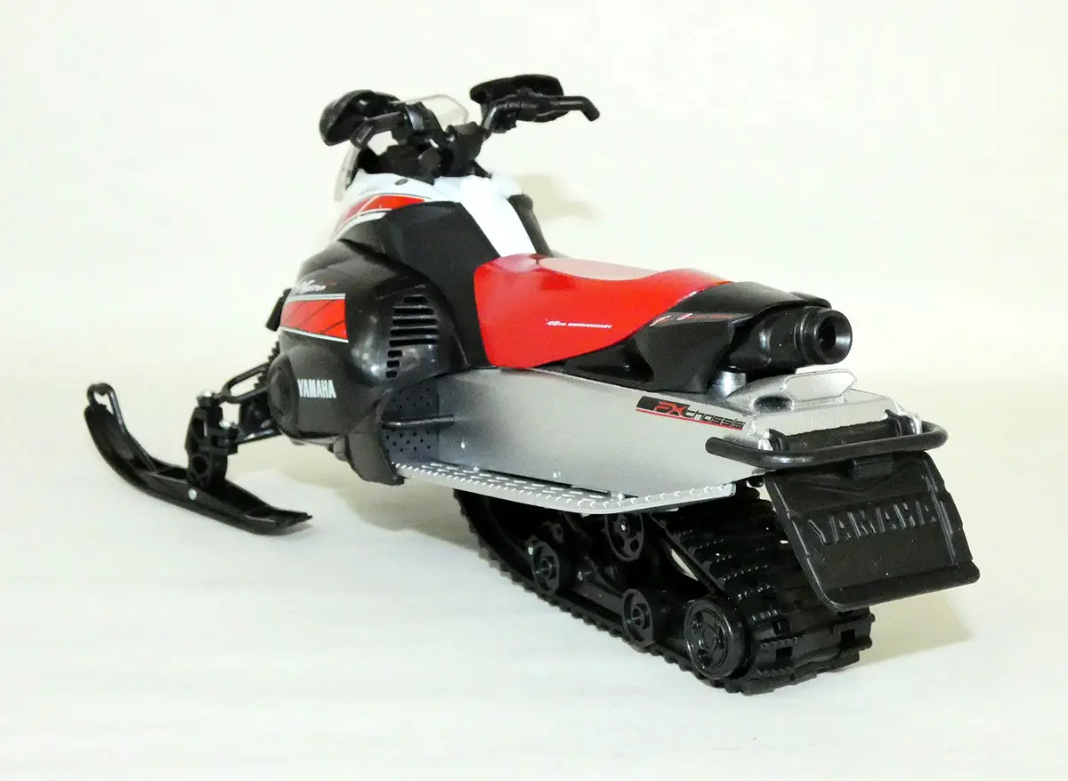 NewRay Toys Yamaha FX Snowmobile 1:12 SCALE | Die-cast Model for Collectors & Kids - view 7
