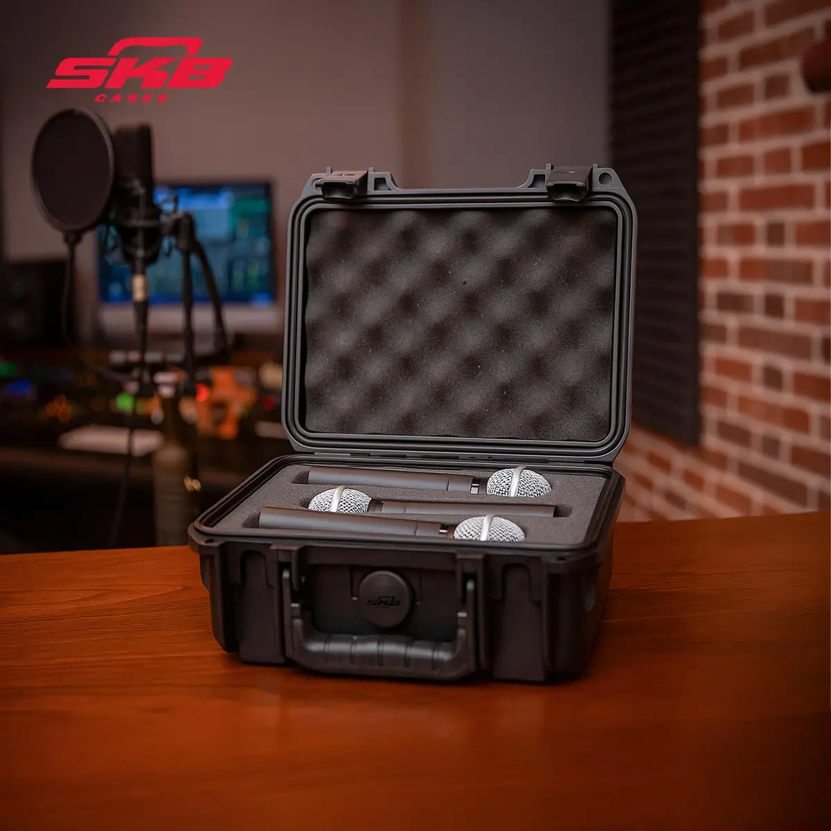 SKB iSeries Waterproof Microphone Hard Case with 3-Slot Foam Interior | Protects Mics Up to 8.5-inch Long - view 6