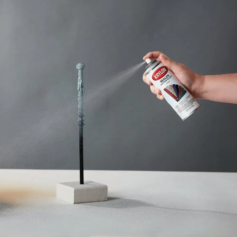 Krylon Glitter Blast Clear Sealer Spray 6 oz (177 ml) | Protects Glitter & Maintains Sparkle - view 2