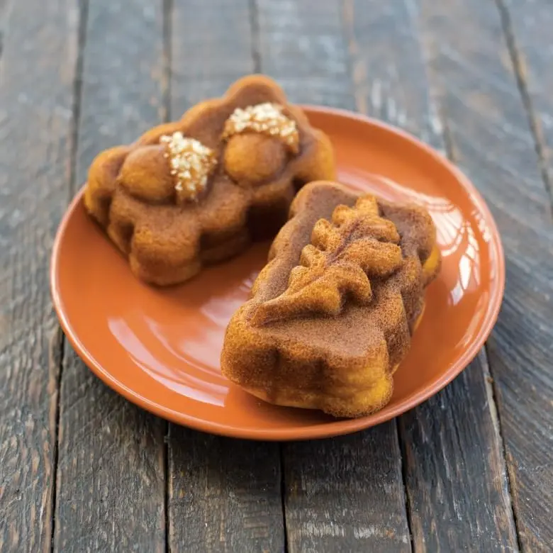 Nordic Ware Harvest Mini Loaf Pan, 5-Cup, Bronze | Cast Aluminum, Intricate Fall Designs, Oven Safe to 400°F - view 4