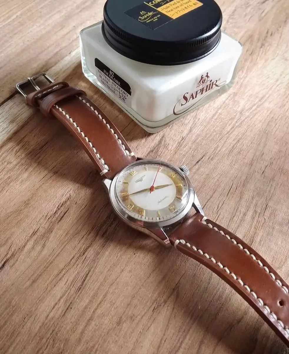 Saphir Medaille d’Or Cordovan Cream - Natural Wax Polish for Leather Shoes & Boots - Black | High-End Leather Care - view 9
