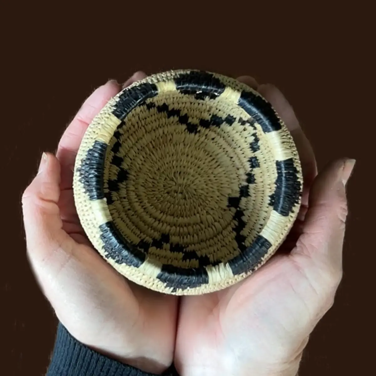 Traditional Craft Kits Coiled Basket Weaving Kit Expanded Version 156 g (5.5 oz) | Intermediate Craft Project with Raffia, Fiber Rush, and Needles - view 6