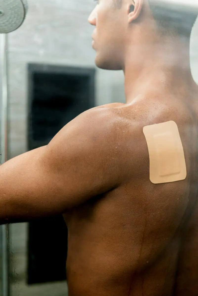 Nexcare Waterproof Adhesive Gauze Pad, One Size | Cushioned, Water-Resistant Wound Cover - view 6