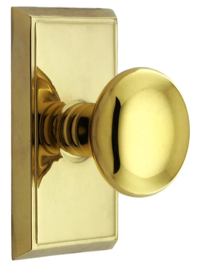 Emtek Providence Door Set with Round Brass Knobs Privacy in Polished Brass | 10.5 cm (4.125 inches) Height - main product image