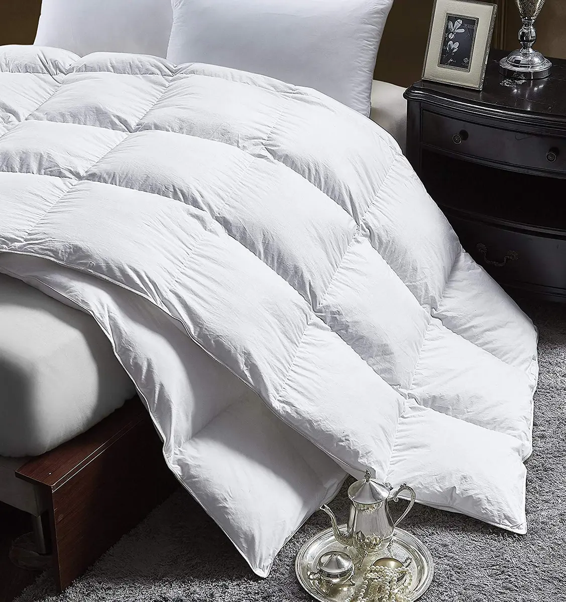 Egyptian Cotton Factory Store Full/Queen Size Lightweight Goose Down Comforter | Summer Weight, 40 oz Fill, Egyptian Cotton, White - view 3
