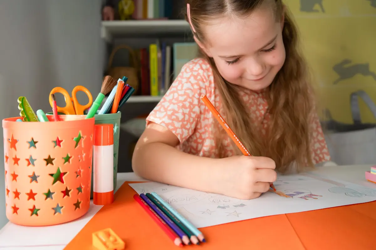 BIC Kids Tropicolors Colouring Pencils - Assorted Colours, Wallet of 24 | Bright, Non-Toxic, Easy to Hold - view 2