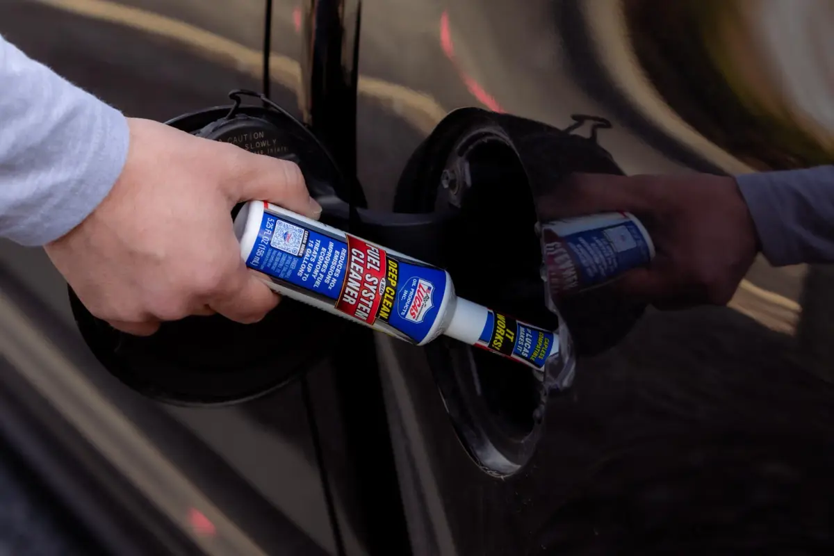 Lucas Oil Deep Clean Fuel System Cleaner 155ml (5.25 fl oz) | For Petrol & Diesel Engines - view 3