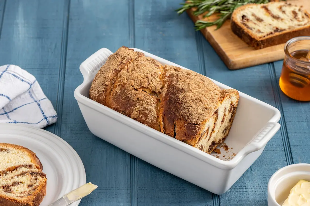 Le Creuset Heritage Loaf Pan 9" x 5" x 3" | Even Heat Distribution & Easy Cleanup - view 2