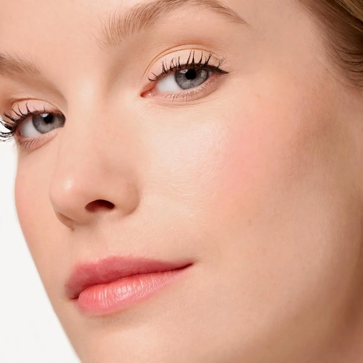 Mavala Waterproof Mascara Black 10ml (0.32 fl oz) | Defines and Smoothes Lashes - view 5