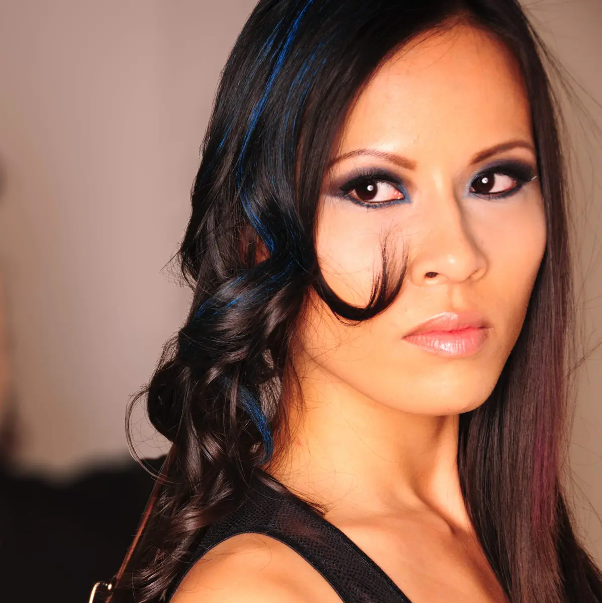 Color Me Blue Hair Mascara Temporary Root Touch Up 7.39ml (0.25 Fl Oz) | Washes Out with Shampoo - view 4
