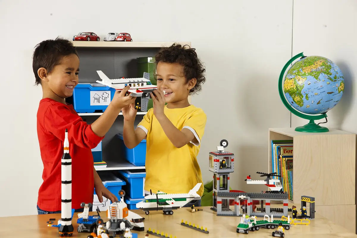 LEGO Space & Airport Set 9335 | 1176 Piece Educational Toy for Kids 4+ - view 4