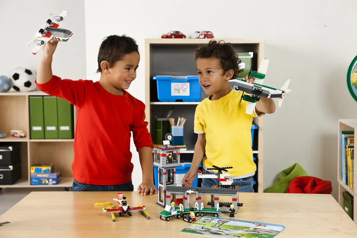 LEGO Space & Airport Set 9335 | 1176 Piece Educational Toy for Kids 4+ - view 5