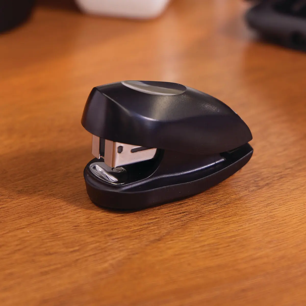 Swingline Tot Mini Stapler Black 3.3cm (1.3in) | Jam-Free Stapling for Students & Office - view 6